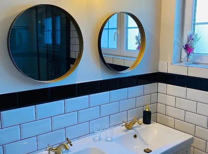 La Dune - Ontbijt & Parking Inclusief