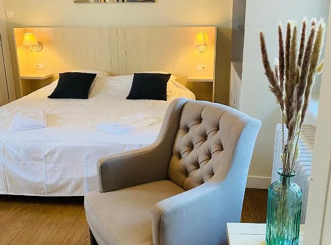 La Dune - Ontbijt & Parking Inclusief